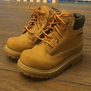 toddler boy construction boots